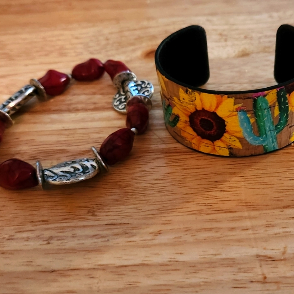 2 beautiful Bracelets